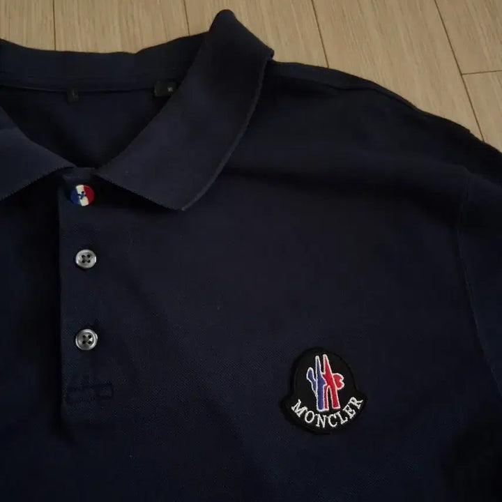 [SOLD OUT] 몽클레어 네이비 폴로티셔츠 XL