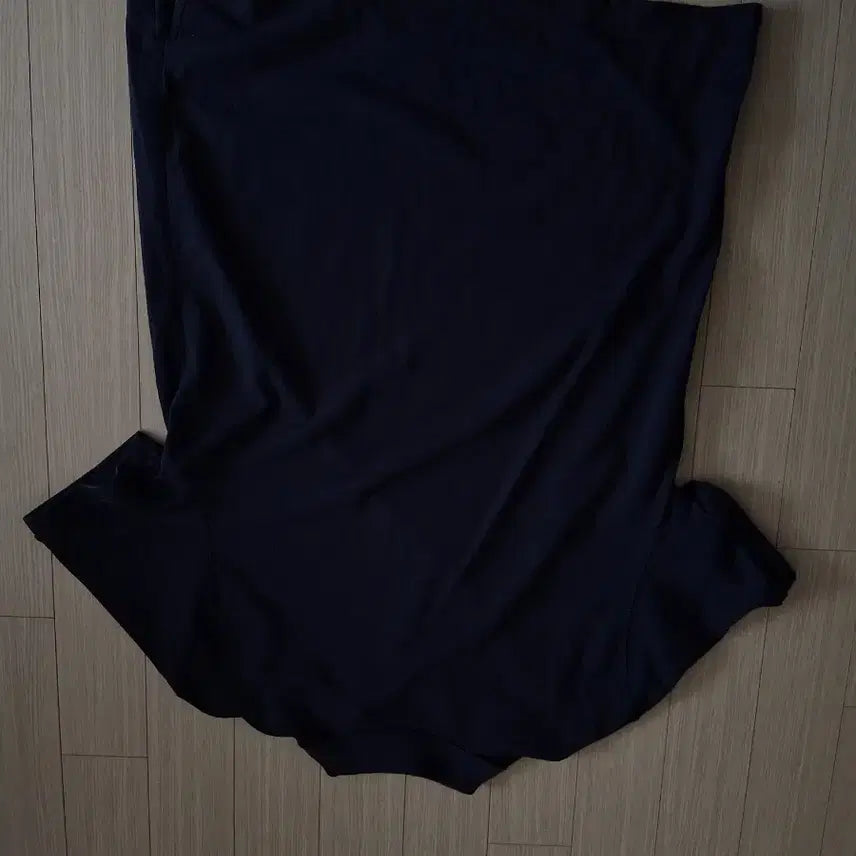 [SOLD OUT] 몽클레어 네이비 폴로티셔츠 XL