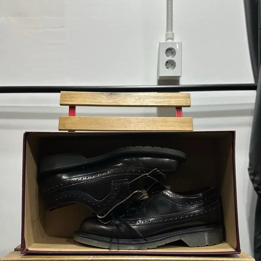 [BUNJANG] Dr. Martens Elizabeth Wingtip Loafers / UK5 240) 닥터마틴 로퍼 여성 여자 구두 엘리자베스 윙팁