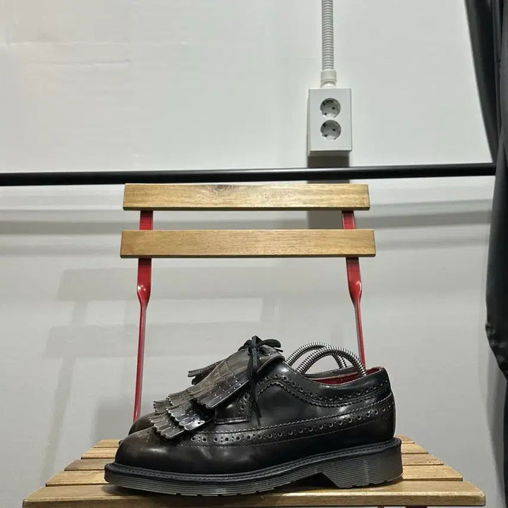 [BUNJANG] Dr. Martens Elizabeth Wingtip Loafers / UK5 240) 닥터마틴 로퍼 여성 여자 구두 엘리자베스 윙팁