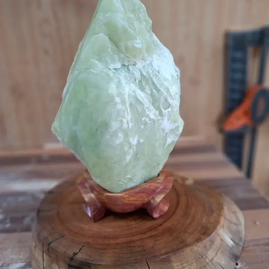 [SOLD OUT] 연두색 옥 원석 장식품