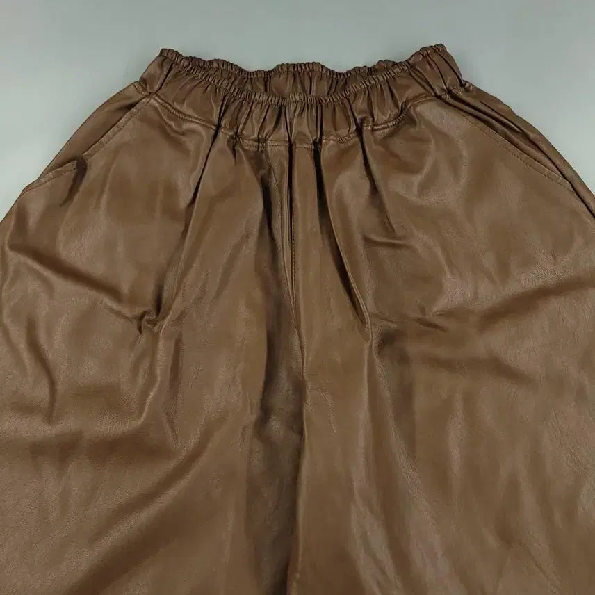 [BUNJANG] Vintage Brown Vegan Leather Bermuda Shorts / 빈티지 브라운 밴딩 비건레더 버뮤다 와이드 반바지 하프팬츠 24-28