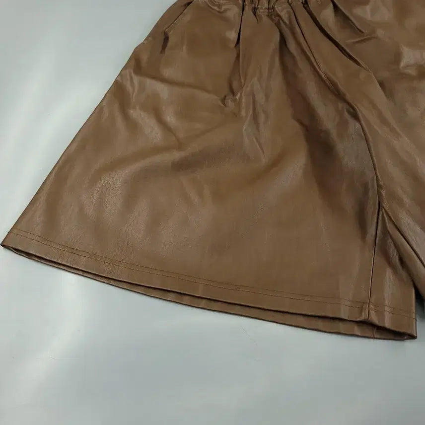[BUNJANG] Vintage Brown Vegan Leather Bermuda Shorts / 빈티지 브라운 밴딩 비건레더 버뮤다 와이드 반바지 하프팬츠 24-28