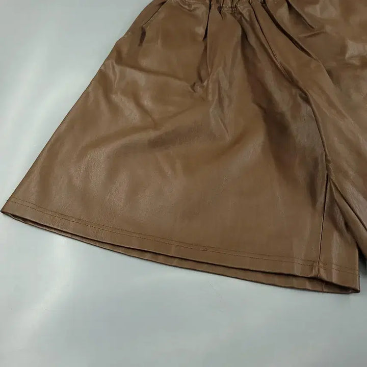 [BUNJANG] Vintage Brown Vegan Leather Bermuda Shorts / 빈티지 브라운 밴딩 비건레더 버뮤다 와이드 반바지 하프팬츠 24-28