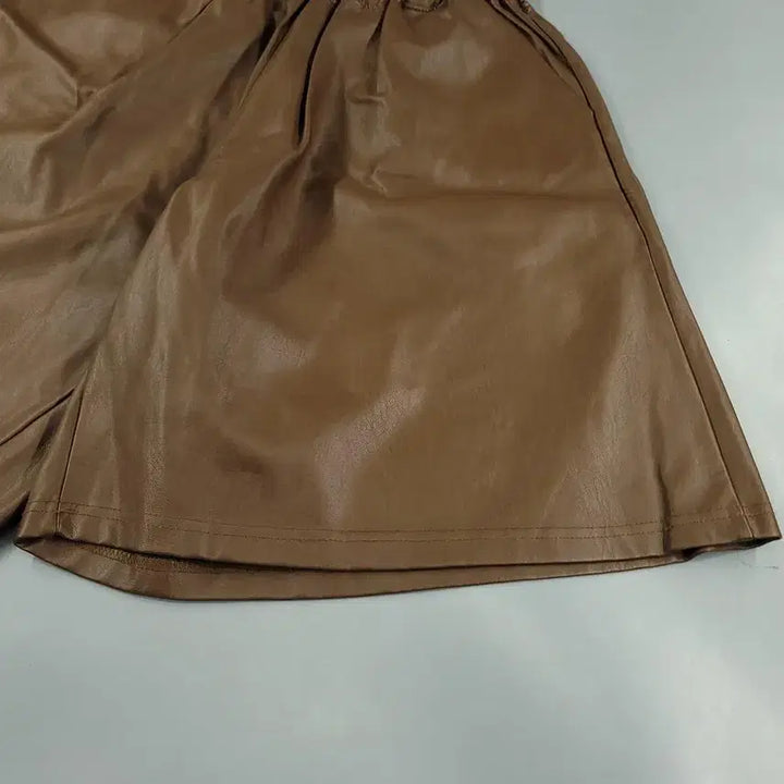 [BUNJANG] Vintage Brown Vegan Leather Bermuda Shorts / 빈티지 브라운 밴딩 비건레더 버뮤다 와이드 반바지 하프팬츠 24-28