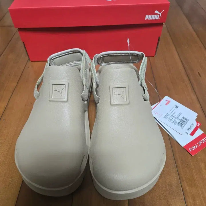 [SOLD OUT] 푸마  샌들 슬리퍼 남여공용 베이지 새상품