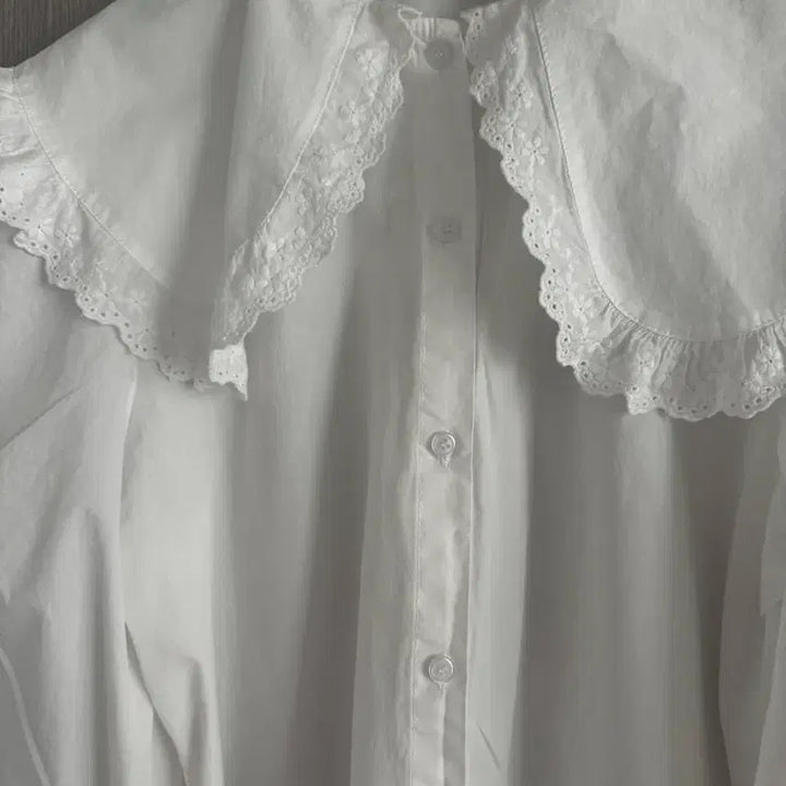 [BUNJANG] LAN White Lace Collar Cotton Blouse / LAN 화이트 레이스 카라 면 블라우스