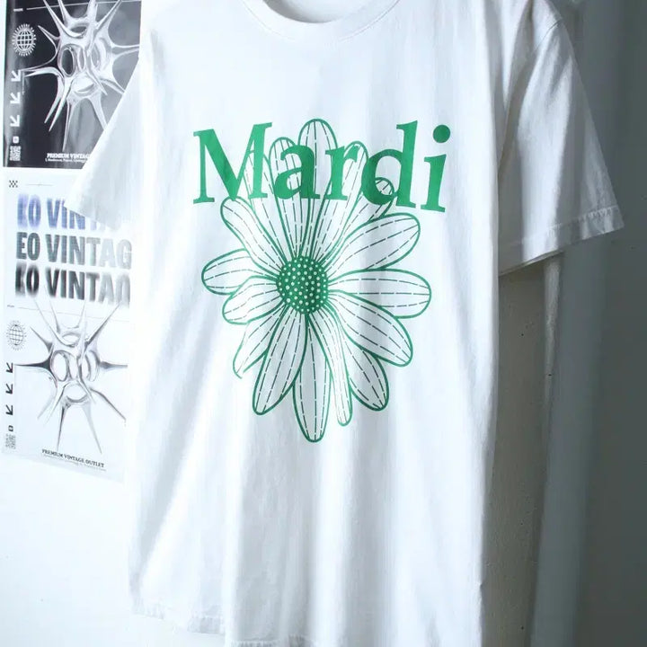 [BUNJANG] Mardi Mercredi Big Logo Flower T-shirt / W(F) 마르디메르크디 반팔 티셔츠 빅로고 플라워 화이트-1830B
