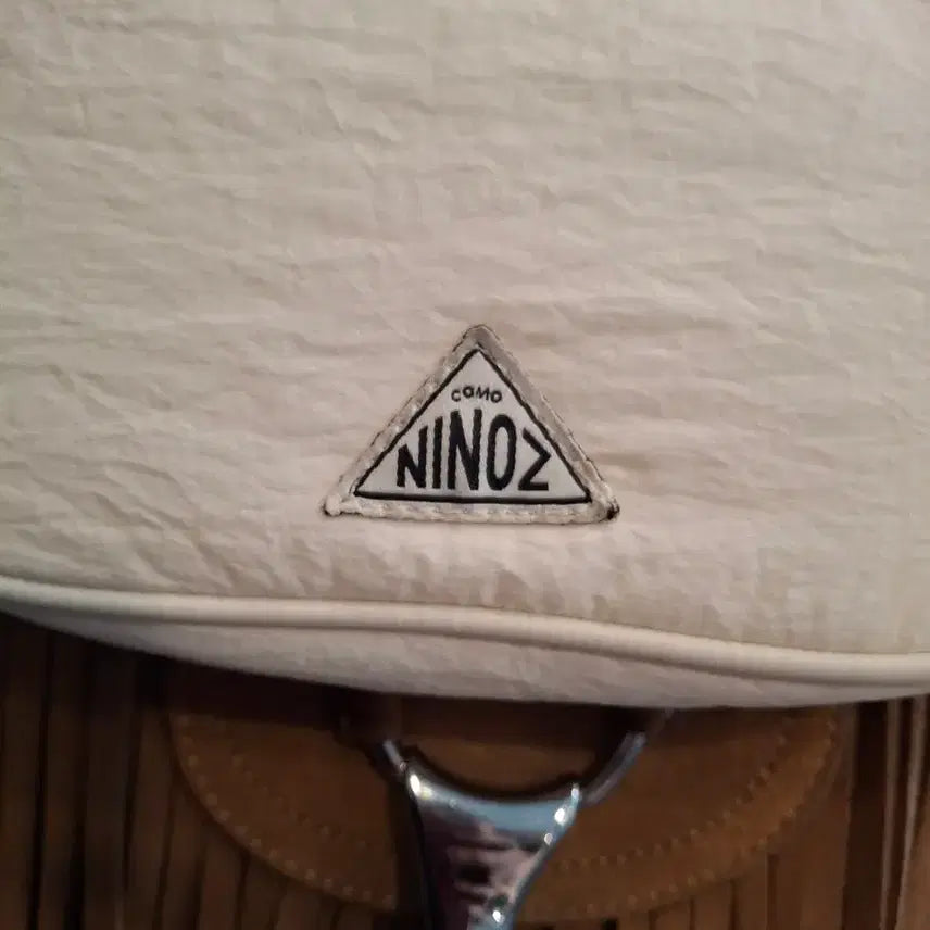 [BUNJANG] COMONINOZ Mini Crossbody Bag - Ivory / (마지막특가) 꼬모니노즈 COMONINOZ 미니 크로스백 아이보리