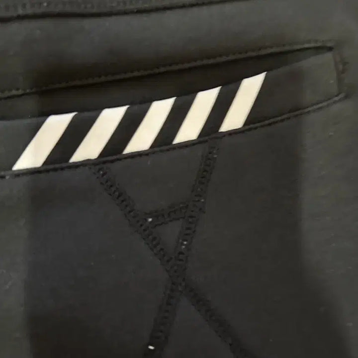 [BUNJANG] Descente Black Training Pants M / 데상트 검정색 트레이닝 바지 M .(54)