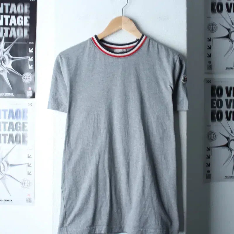 [BUNJANG] W(M) Moncler Small Logo Gray T-Shirt / W(M) 몽클레어 반팔 티셔츠 스몰로고 그레이 한정 K인증택-1830C