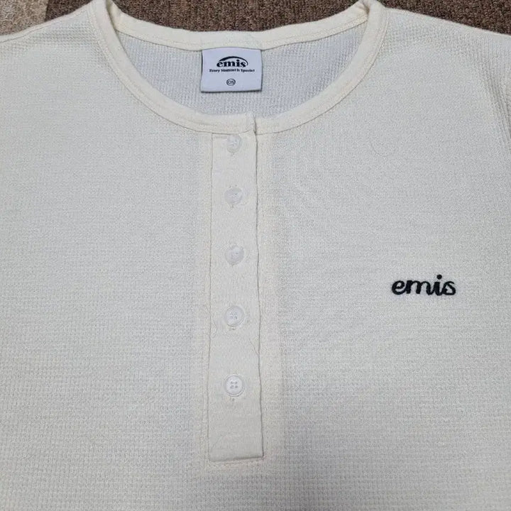 [SOLD OUT] emis 이미스 헨리넥 긴팔 티셔츠 아이보리