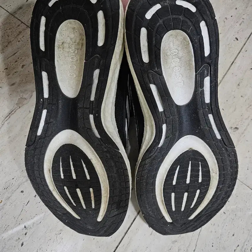 [BUNJANG] Adidas Running Shoes 270 / 아디다스 러닝화 270