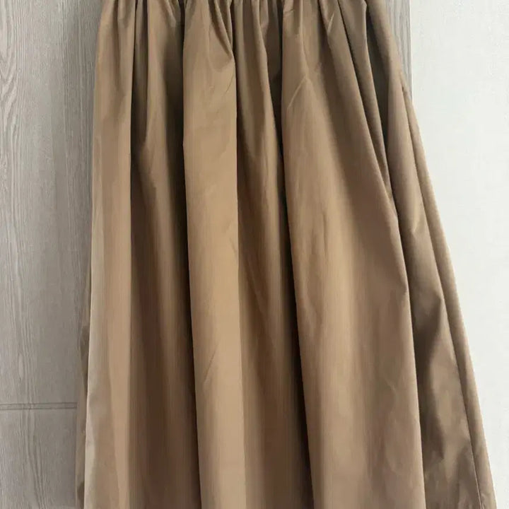 [BUNJANG] Uniqlo Beige Flare Skirt M / 유니클로 베이지 플레어 스커트 M