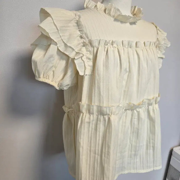[BUNJANG] Ivory Frill Blouse / (free)프릴 블라우스