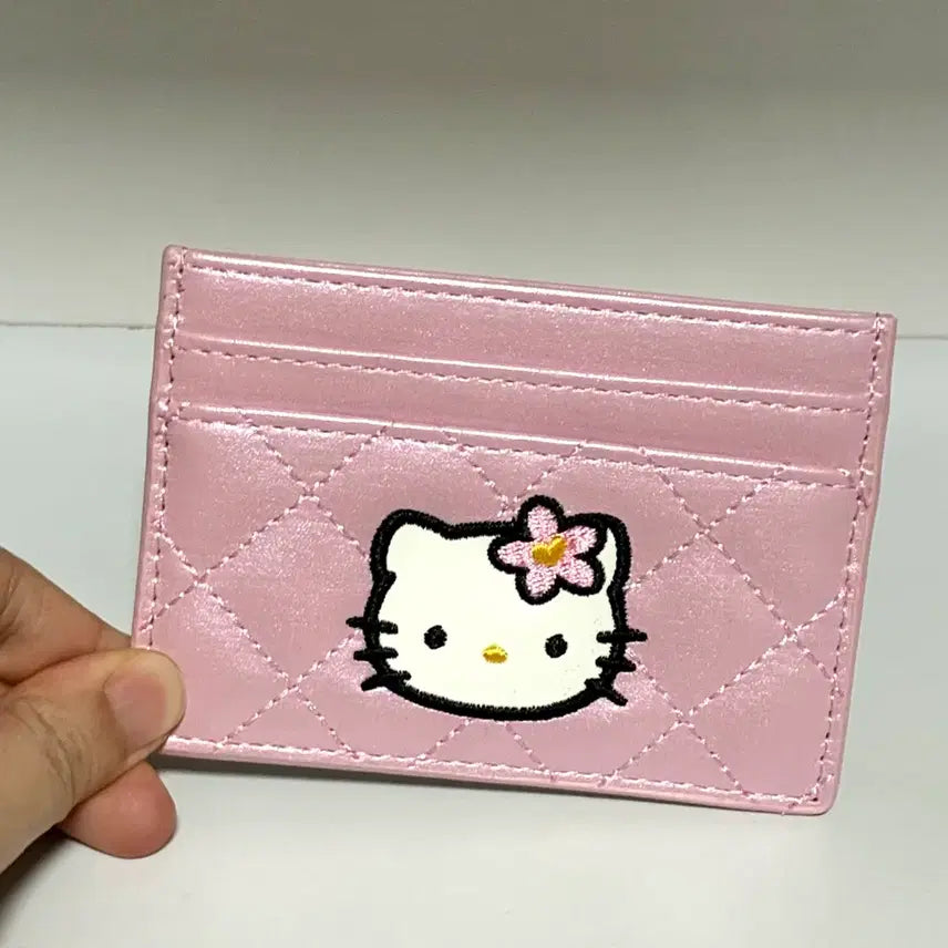 [BUNJANG] Kitty 50th Anniversary Quilted Wallet / 키티 50주년 퀼팅 지갑