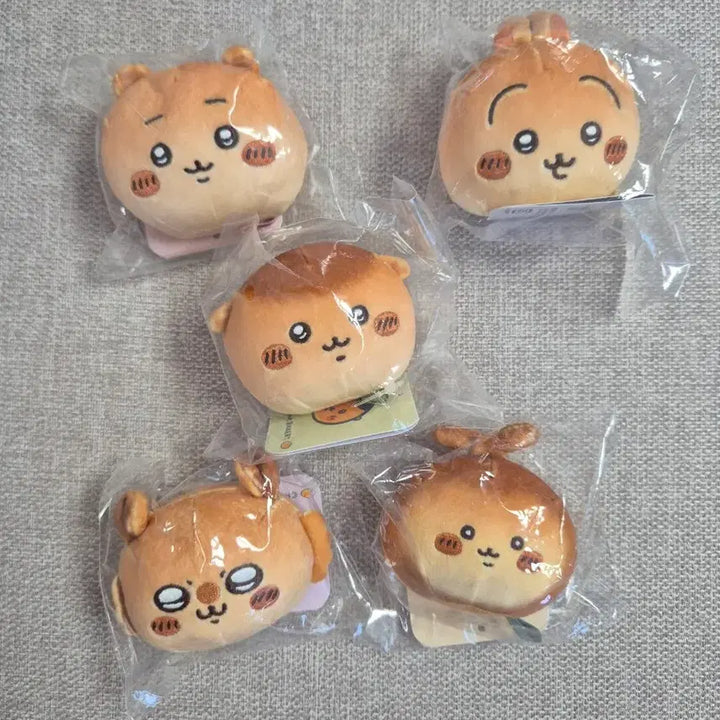 [BUNJANG] Chiikawa Bakery Bread Mascot Stress Ball (Usagi) / 치이카와베이커리 빵 마스코트 주물럭 스트레스볼 우사기 쿠리만쥬