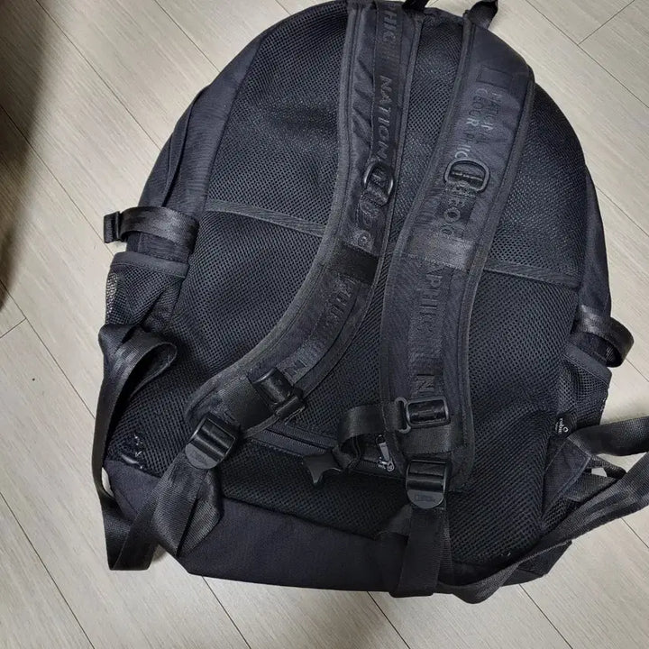 [SOLD OUT] 내셔널지오그래픽 백팩 블랙 상태좋음