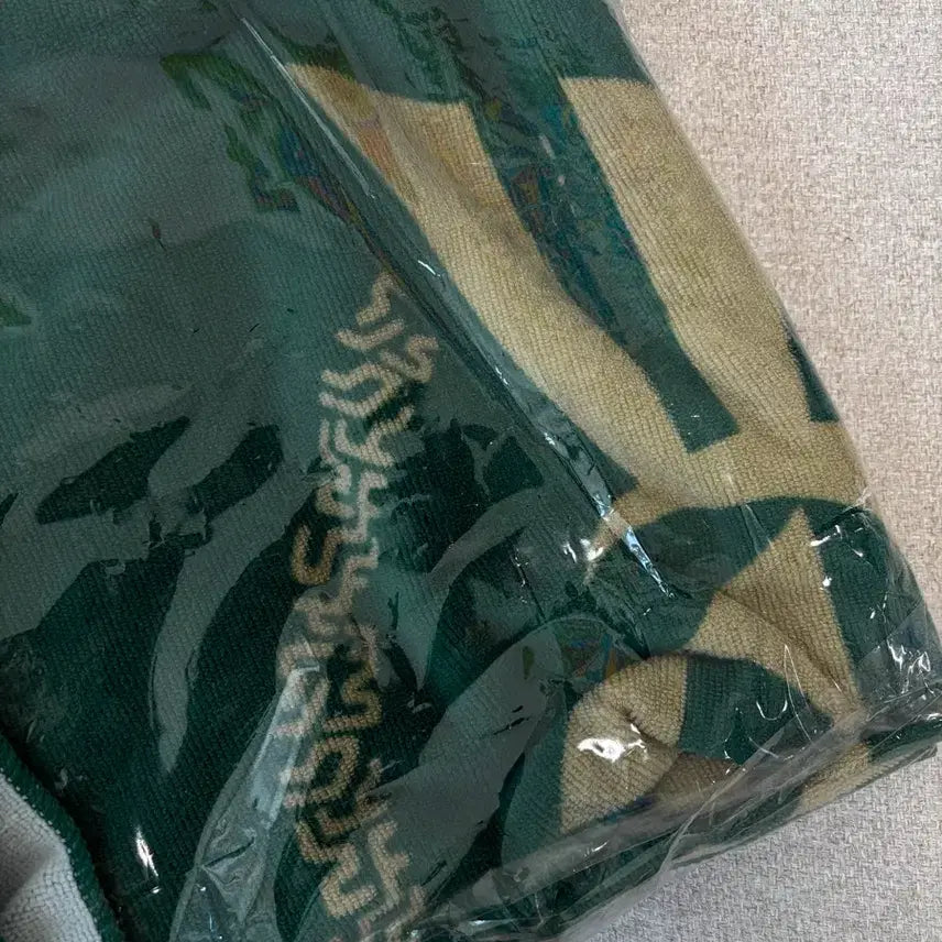 [SOLD OUT] 닌텐도 젤다의 전설 왕눈 특전 비치타월 그린 - 공정하자 및 오염