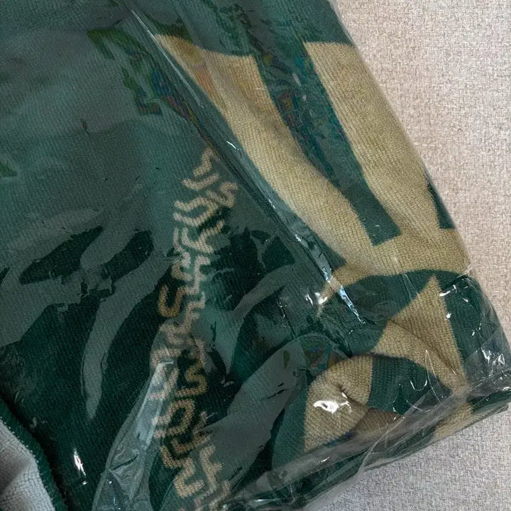 [SOLD OUT] 닌텐도 젤다의 전설 왕눈 특전 비치타월 그린 - 공정하자 및 오염