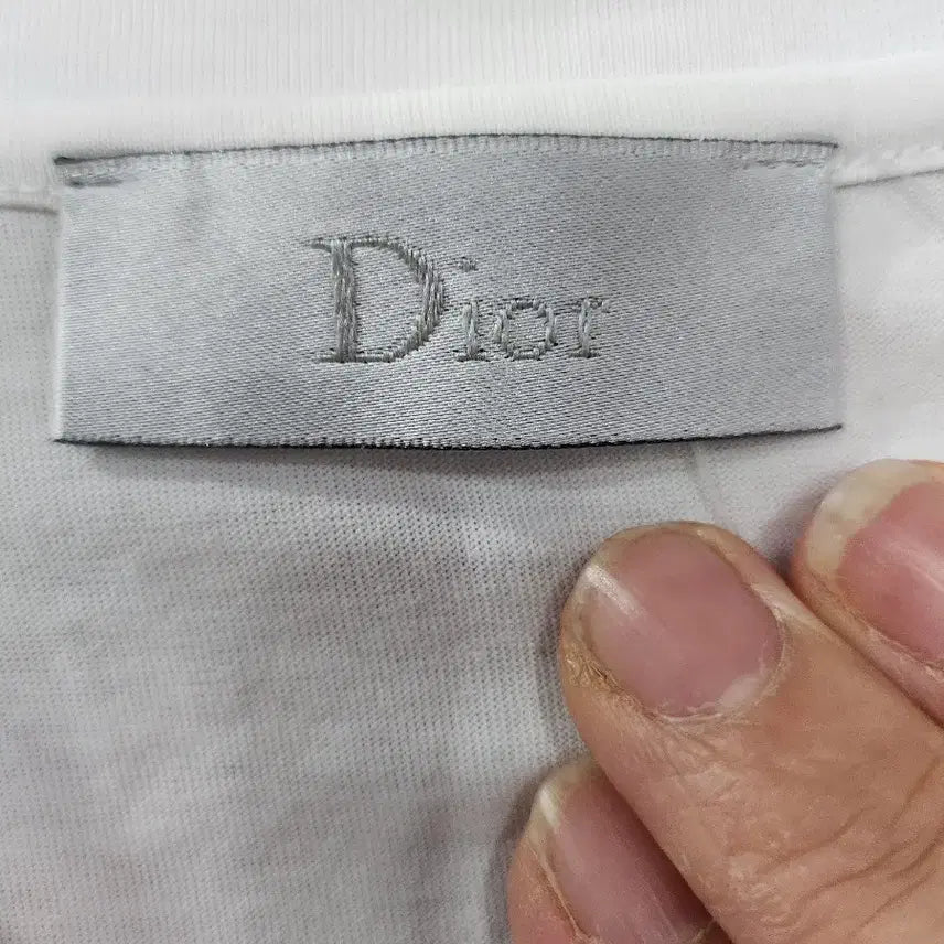 [BUNJANG] Dior V-Neck T-shirt White/Navy / 디올 V넥 반팔 티셔츠 화이트/네이비