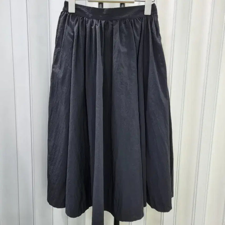 [SOLD OUT] 블랙 플레어 롱 스커트
