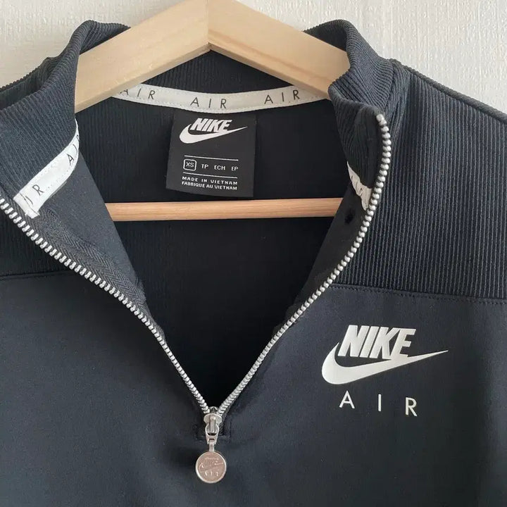 [SOLD OUT] 나이키 NSW 에어 RIB 롱슬리브 크롭 탑 블랙