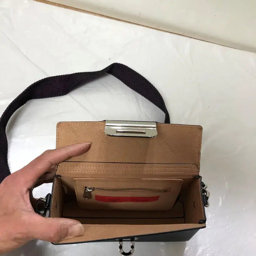 [BUNJANG] Lovecat Crossbody Bag / 러브캣 크로스백@9942
