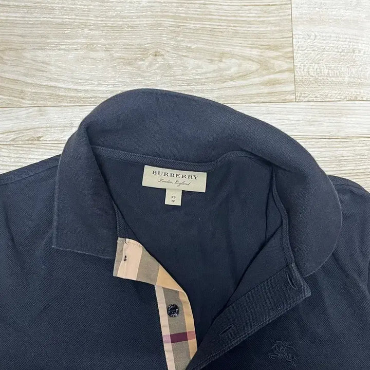 [SOLD OUT] 버버리 블랙 반팔 폴로티
