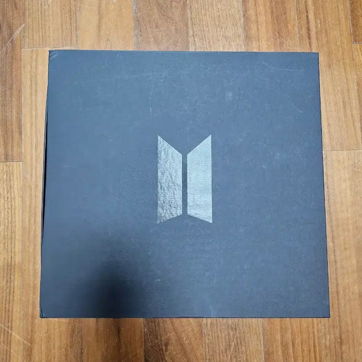 [BUNJANG] BTS Merch Box 1 / 방탄소년단 BTS 머치박스1 양도( 풀구성 아님)