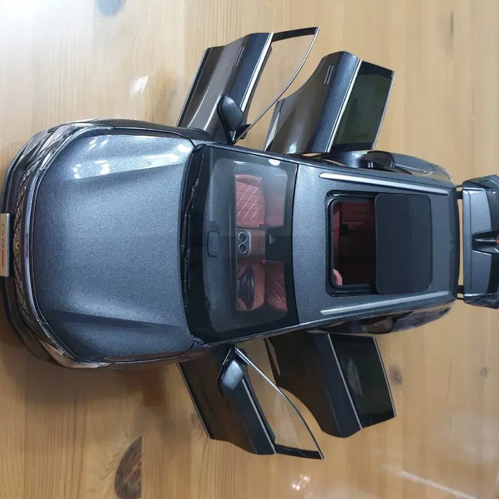 [SOLD OUT] SUV차량 다이캐스트 메탈1:18