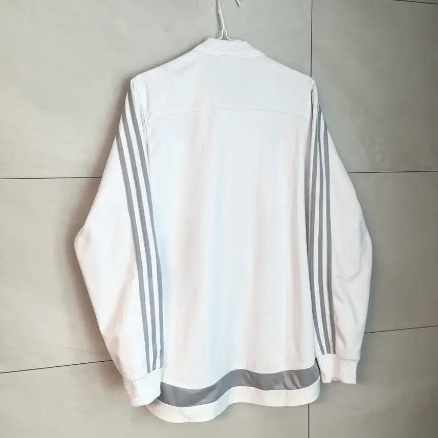 [BUNJANG] Adidas x Real Madrid Oversized Jersey White/Silver Line / [105] 아디다스X레알마드리드 극희귀 대장 져지 흰,실버 라인