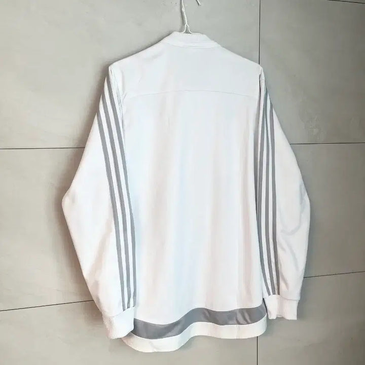 [BUNJANG] Adidas x Real Madrid Oversized Jersey White/Silver Line / [105] 아디다스X레알마드리드 극희귀 대장 져지 흰,실버 라인