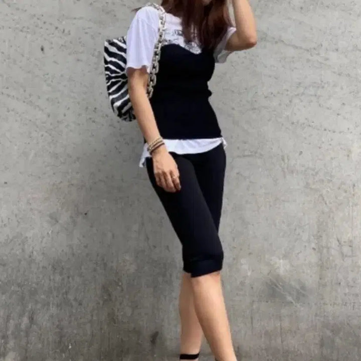 [SOLD OUT] Khaite 케이트 Lucy 코르셋탑 블랙 새상품 단종상품