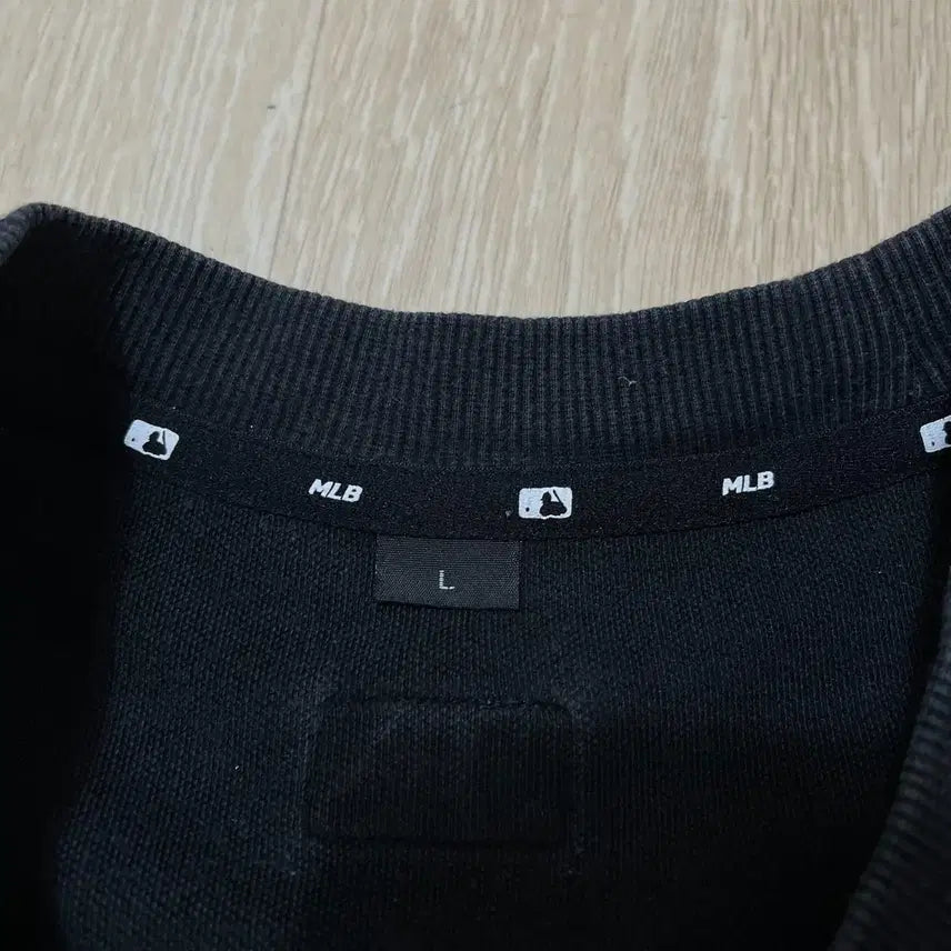 [BUNJANG] MLB New York Yankees Big Logo Sweatshirt [Black] L / MLB 엠엘비 뉴욕양키스 빅로고 맨투맨 티셔츠 [블랙] L/100