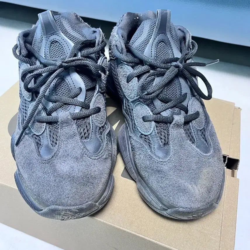 [BUNJANG] Adidas Yeezy Boost 500 Utility Black Sneakers / 아디다스 이지부스트 500 유틸리티 블랙