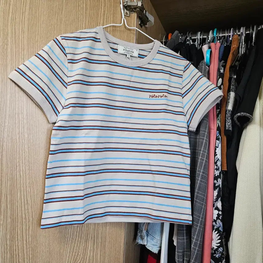 [SOLD OUT] M 새제품 로라로라 스프레이 반팔 티셔츠