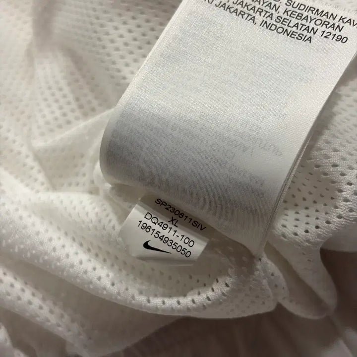 [BUNJANG] Nike Windrunner White Half-Zip Windbreaker Jacket / [XL] 나이키 윈드러너 화이트 바람막이 하프집업