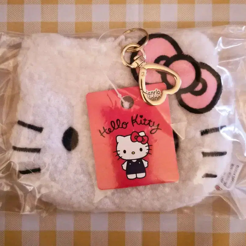 [BUNJANG] Sanrio Hello Kitty Pompom Coin Purse Keychain / 산리오 헬로키티 뽀글이 동전지갑 키링(새상품)