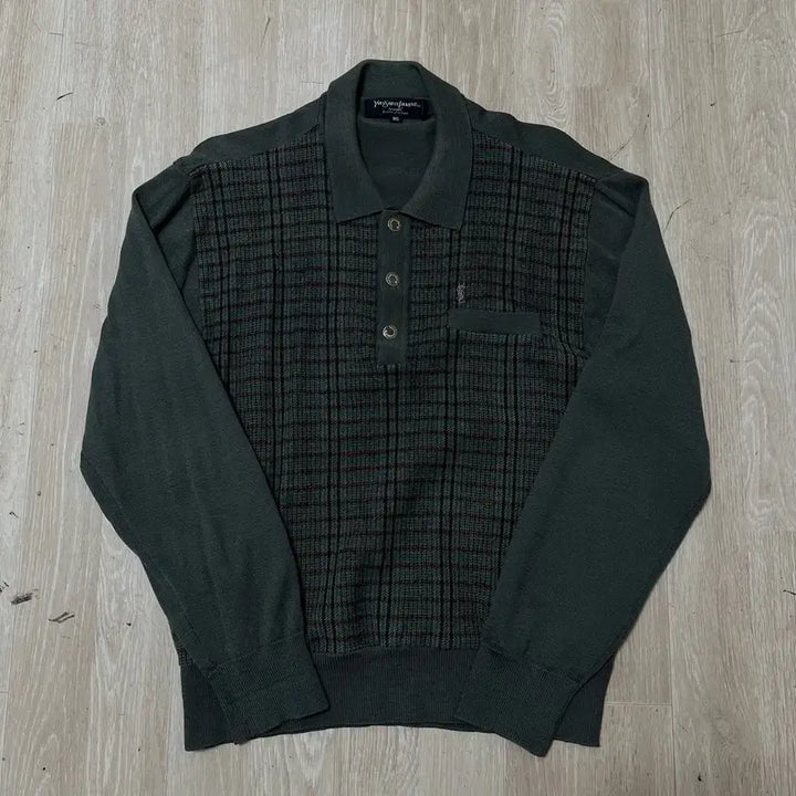 [BUNJANG] Yves Saint Laurent Checkered Button-Up Collar Knit [Khaki] M / 입생로랑 체크 배색 버튼업 카라 니트 [카키] M/95