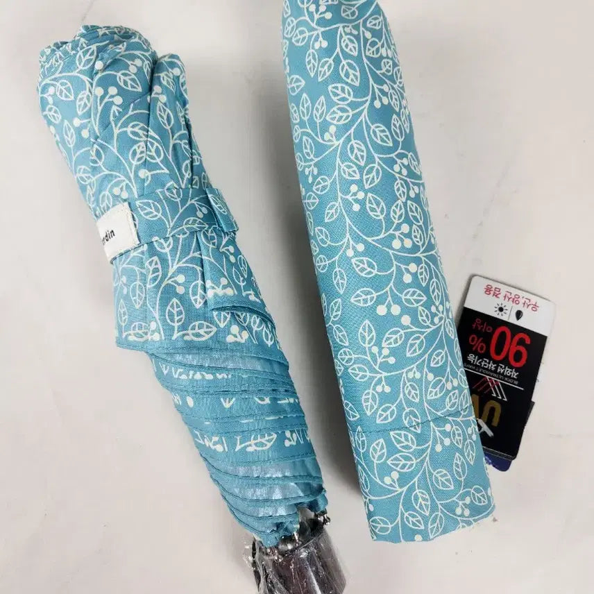 [BUNJANG] Pierre Cardin Leaf Pattern 3-Section Umbrella / 피에르가르뎅 나뭇잎 3단 우양산 새상품