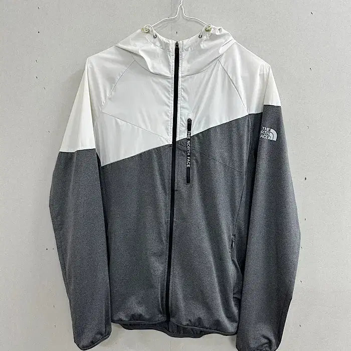 [SOLD OUT] 노스페이스 경량 바람막이 L