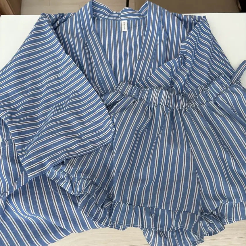 [BUNJANG] Maybebaby Blue Pajamas Sleepwear / 메이비베이비 슬립웨어 파자마 잠옷