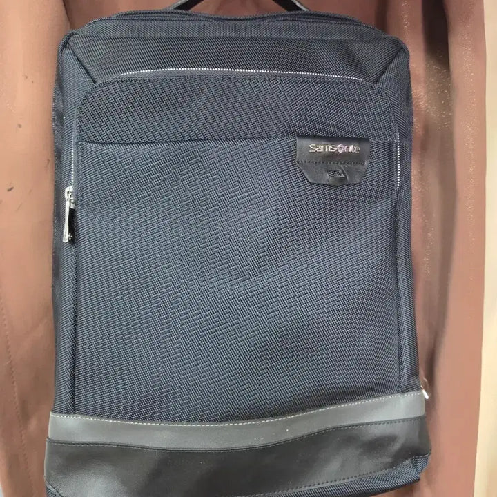 [SOLD OUT] 샘소나이트 백팩 네이비