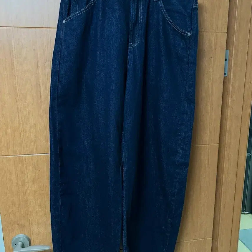 [SOLD OUT] [30] 유니클로 배기커브진 네이비 진청
