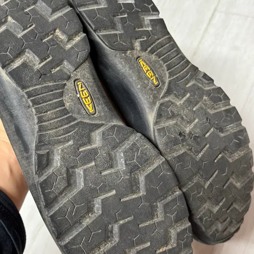 [SOLD OUT] KEEN 킨 재스퍼 240 (정사이즈)