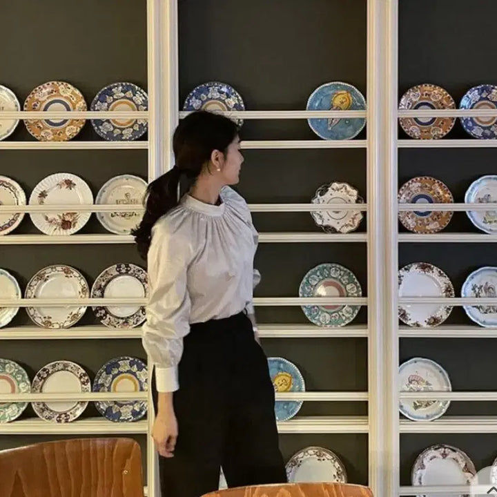 [SOLD OUT] 린제스 쿨그레이 셔링 블라우스
