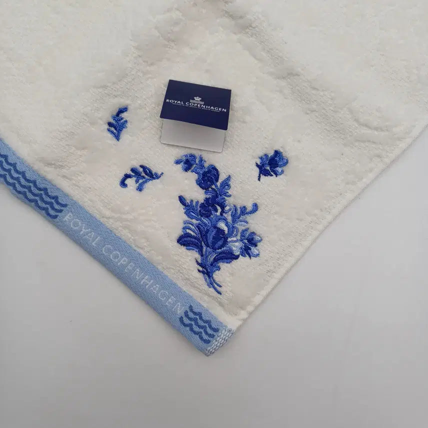 [BUNJANG] Royal Copenhagen Hand Towel Handkerchief / 로얄 코펜하겐 핸드타월 손수건 [FSB11735-185-15]