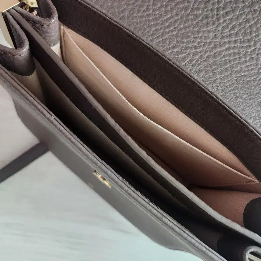 [BUNJANG] Hojae Brown Leather Crossbody Bag / 새상품급))호재. 브라운 레더 플랩 크로스백