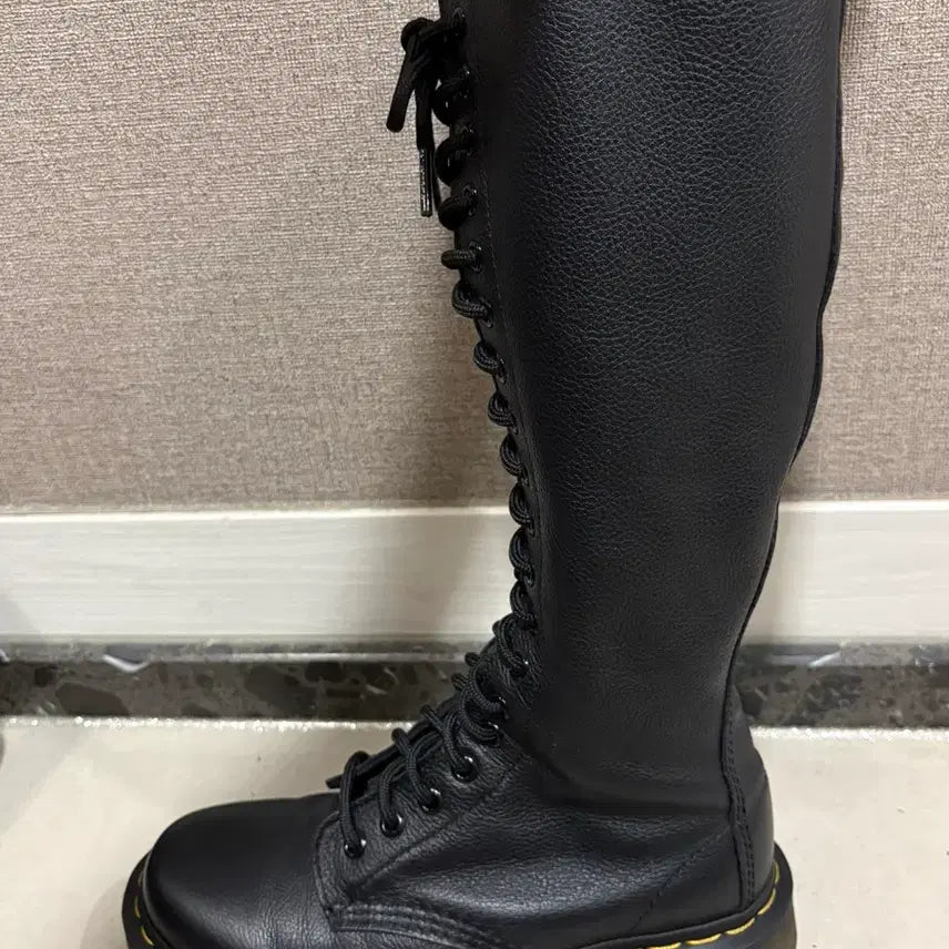 [BUNJANG] Dr. Martens 1B60 Virginia Boots / 닥터마틴 1B60 버지니아